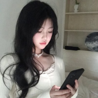 红色房间海报